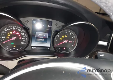 2018 Mercedes-Benz Glc 300 4Matic z USA, uszkodzony, nr VIN WDC0G4KB0JV092033